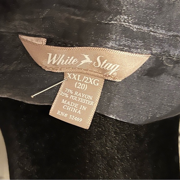 WHITE STAG SENSATIONAL SILKY SHINY BLACK BUTTON WITH COLLAR LONG SLEEVE TOP - Picture 7 of 7